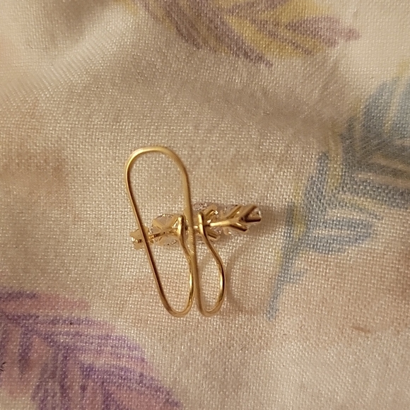 10k Yellow Gold Cubic Zirconia Earring Cuff - Picture 3 of 3